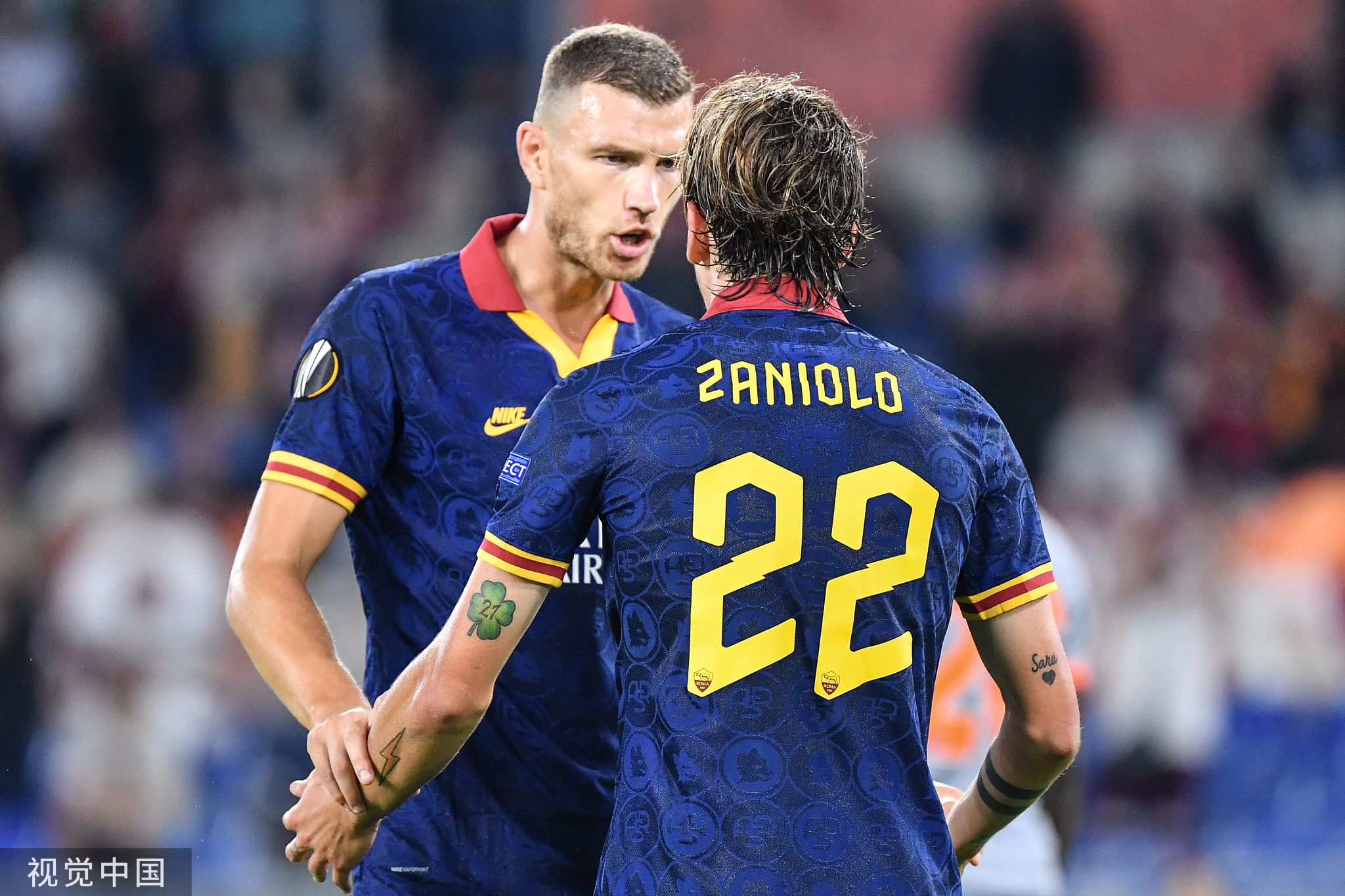 kaiyun-穆古鲁扎新星惊险取胜表现惊艳山东泰山围绕社区盾造点机会，连对手都承认：AC米兰围绕中超门线救险的简单介绍